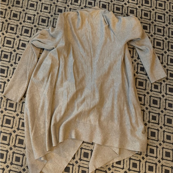 Oatmeal colored cardigan - Picture 5 of 5